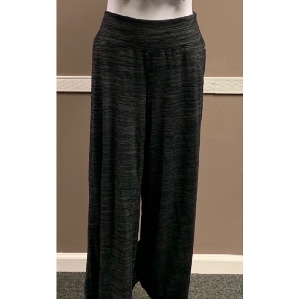 Livi Active Spa Pant Wide Leg Size 18/20 Amazing!